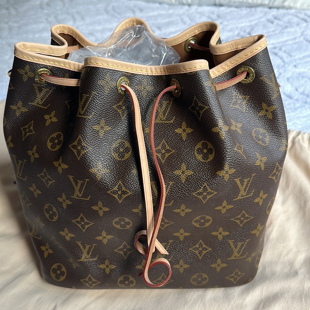 Authentic Louis Vuitton Petit Noe  bucket drawstring bag